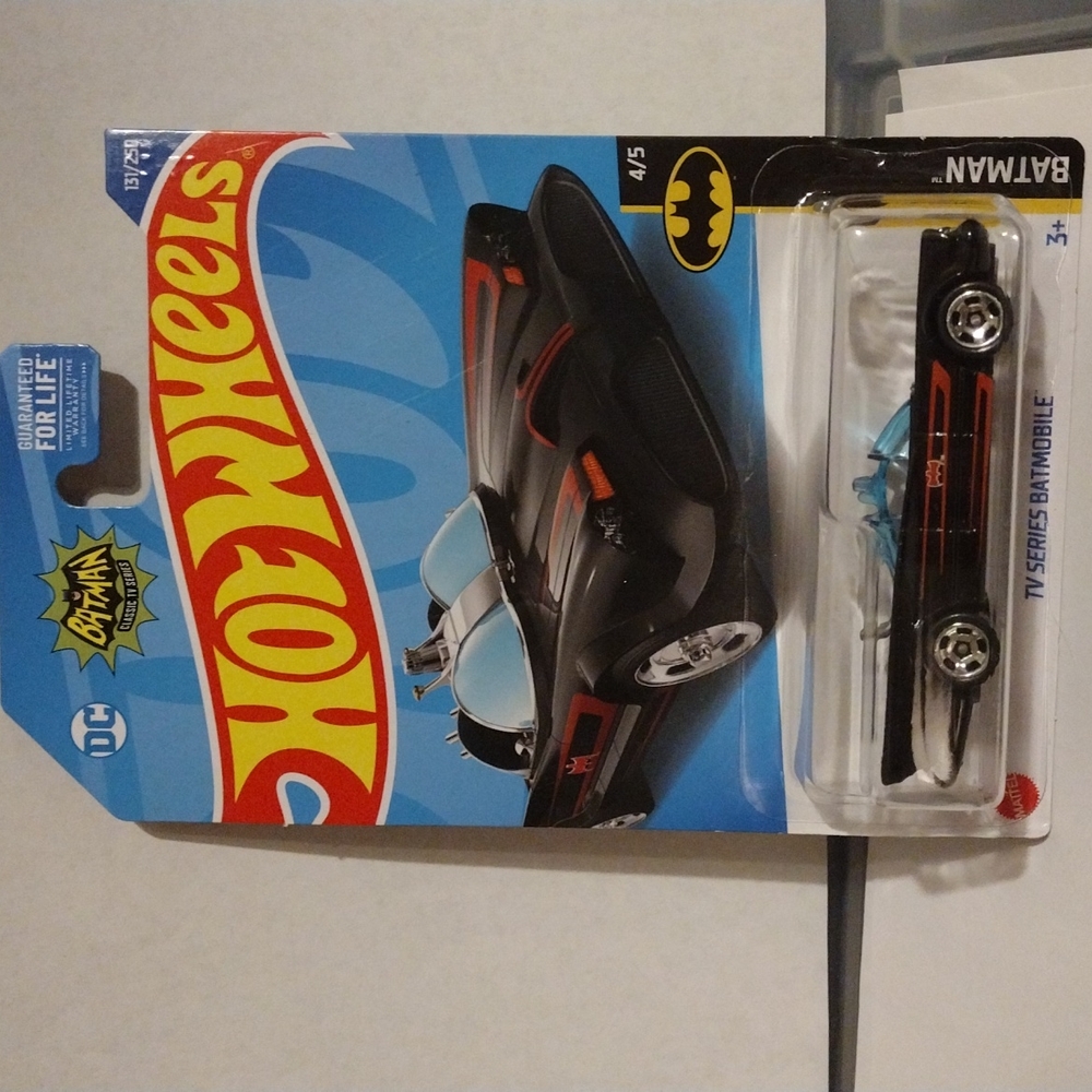 Hot Wheels TV Series Batmobile #131 HW ‘22 Batman 4/5 Black